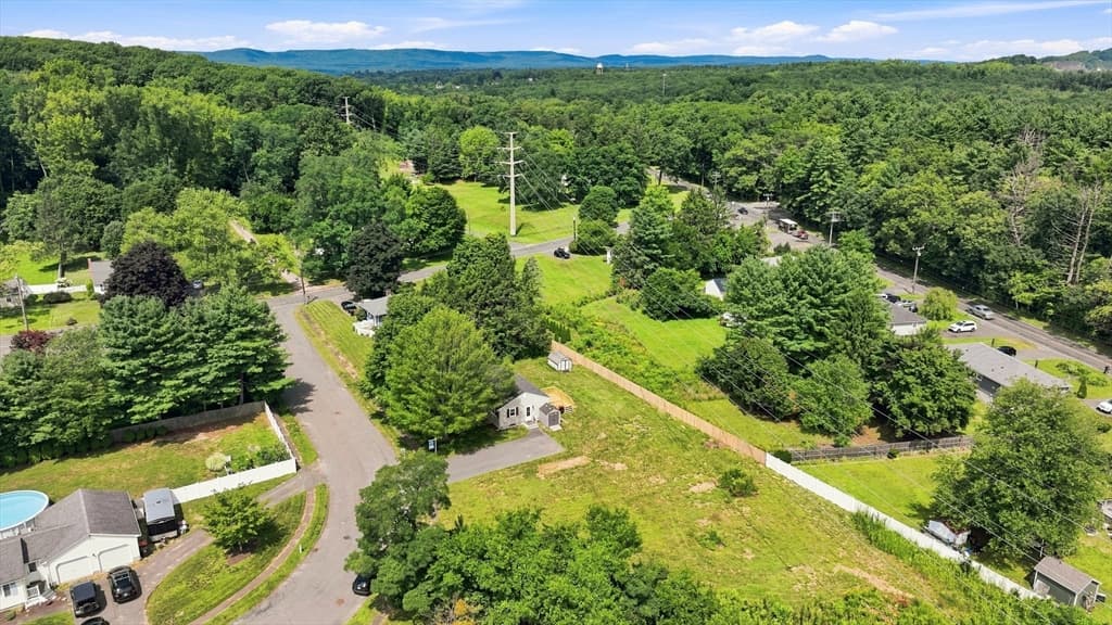 15 Peterson Cir, Agawam MA 01030 photo 34
