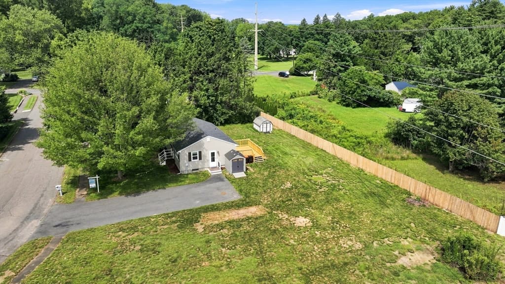 15 Peterson Cir, Agawam MA 01030 photo 33