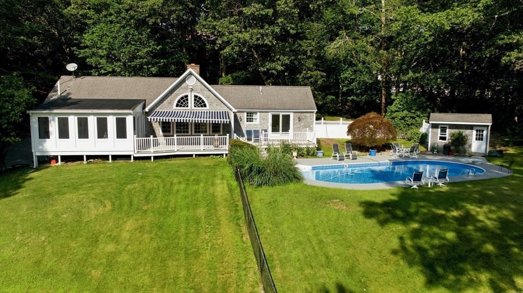 61 Clifford Rd, Plymouth MA 02360 photo 4