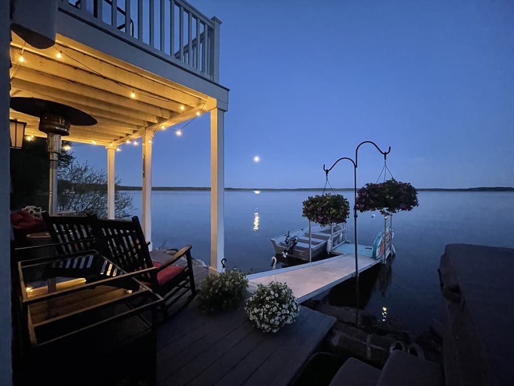 Single Family Residence at 145 Staples Shore Rd, Lakeville MA 02347, Lakeville, photo 3 of 33