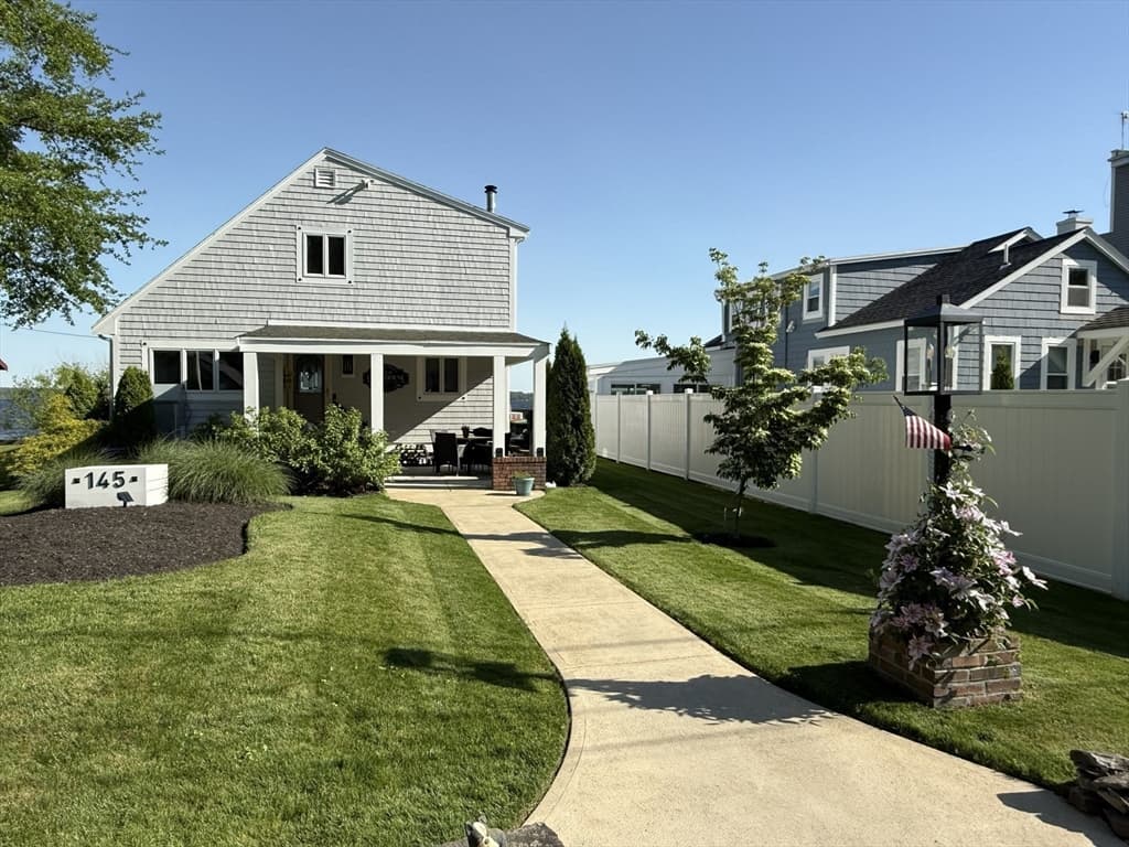 Single Family Residence at 145 Staples Shore Rd, Lakeville MA 02347, Lakeville, photo 5 of 33