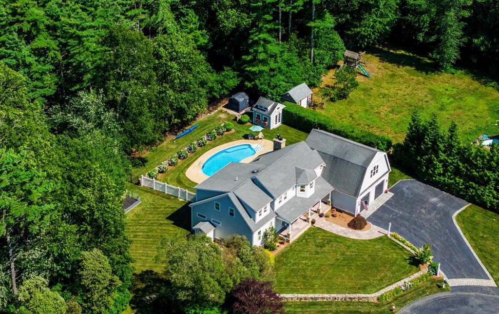 8 Park Place, Mattapoisett MA 02739 photo 3