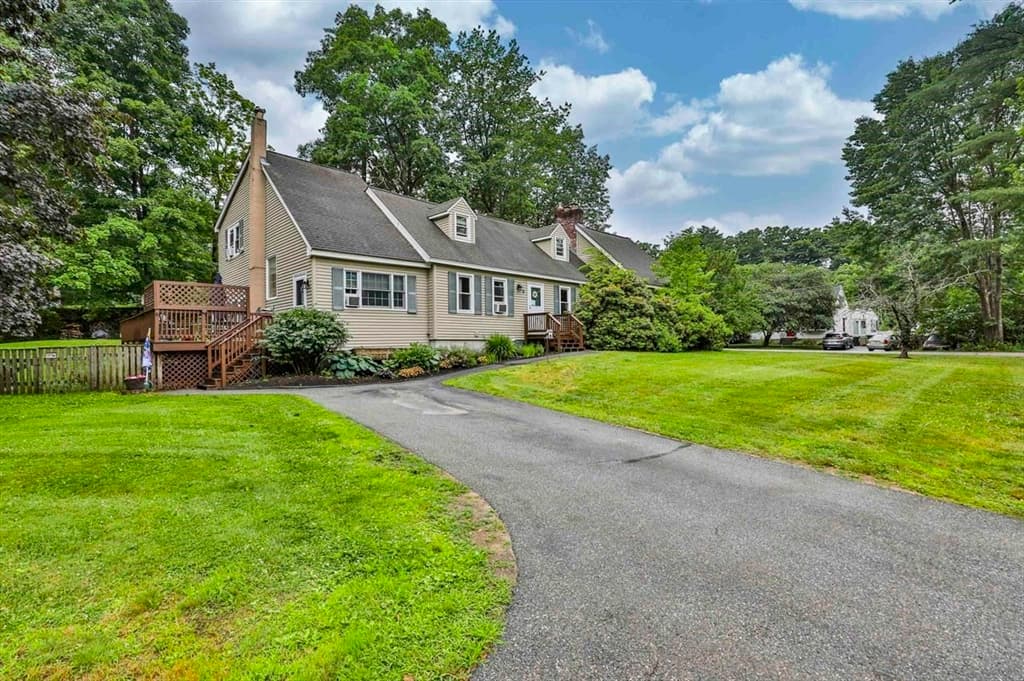 9 Candy Ln, Merrimack NH 03054 photo 3