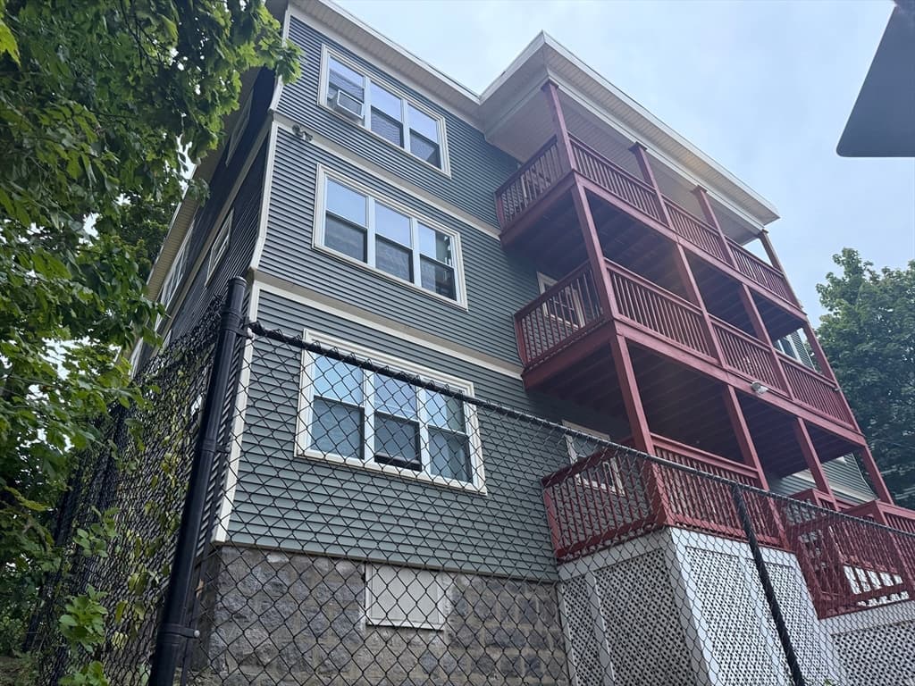125 Rosseter St, Boston MA 02121 photo 11