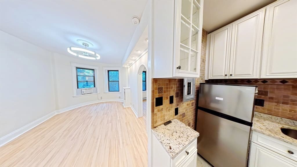 40 Winchester St # 8, Brookline MA 02446