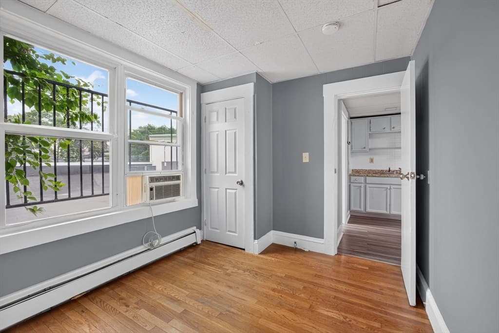 106-108 Grand St, Lowell MA 01851 photo 15
