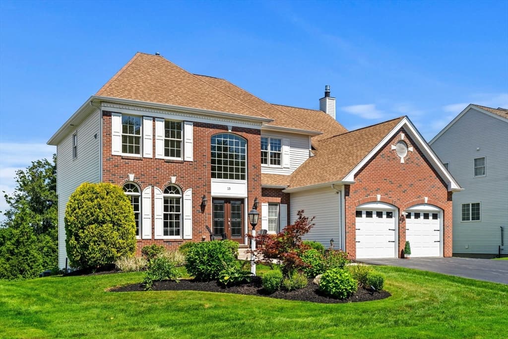 15 Fairways Ln, Methuen MA 01844