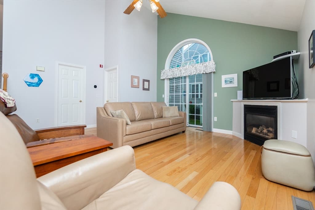 304 Village Ln # 304, Bellingham MA 02019 photo 11