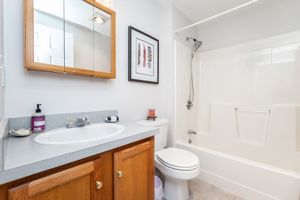 304 Village Ln # 304, Bellingham MA 02019 photo 21