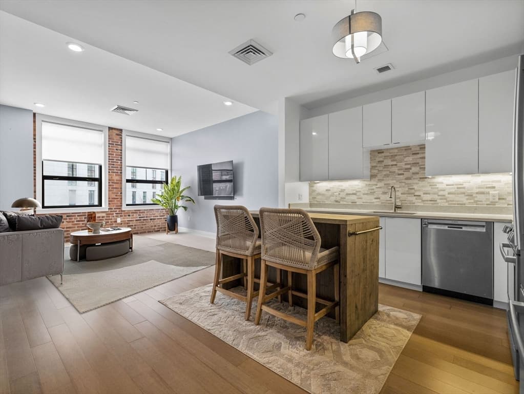 121-127 Portland St # 304, Boston MA 02114 photo 12