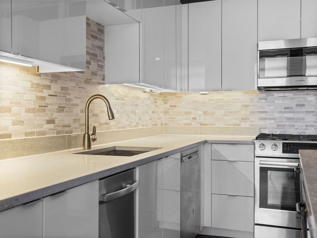 121-127 Portland St # 304, Boston MA 02114 photo 9
