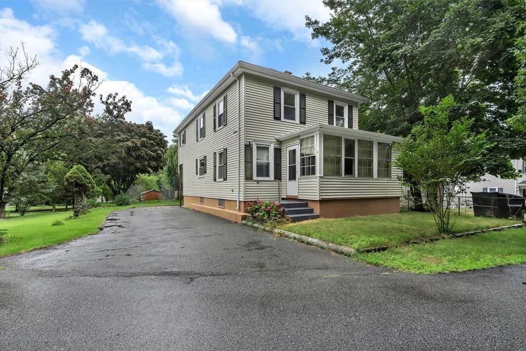 2 Clarendon St, Taunton MA 02780 photo 5