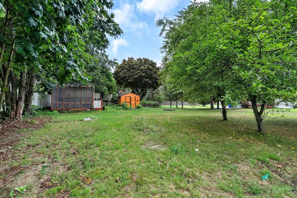 2 Clarendon St, Taunton MA 02780 photo 9