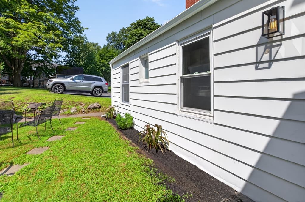 72 Chestnut St # 72, Clinton MA 01510 photo 5