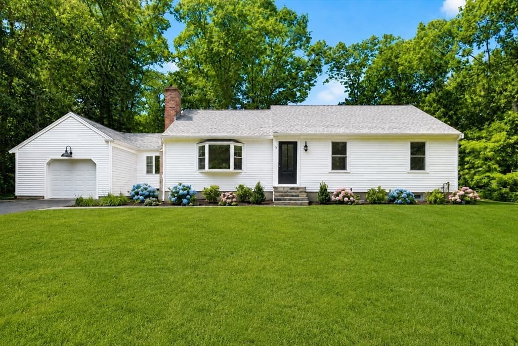 5 Candlewood Drive, Sandwich MA 02563