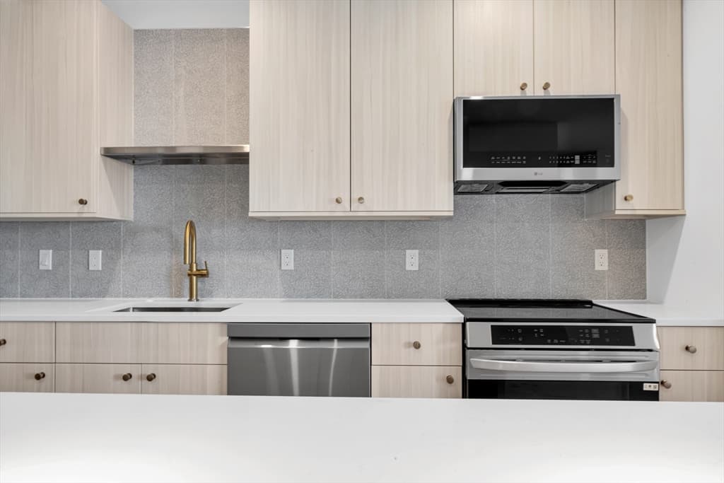 34 Oak Street # 304, Boston MA 02136 photo 4