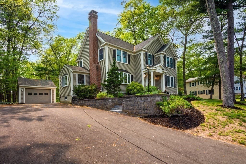 132 Central St, North Reading MA 01864