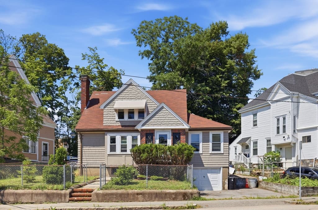19 Miller Stile Rd, Quincy MA 02169