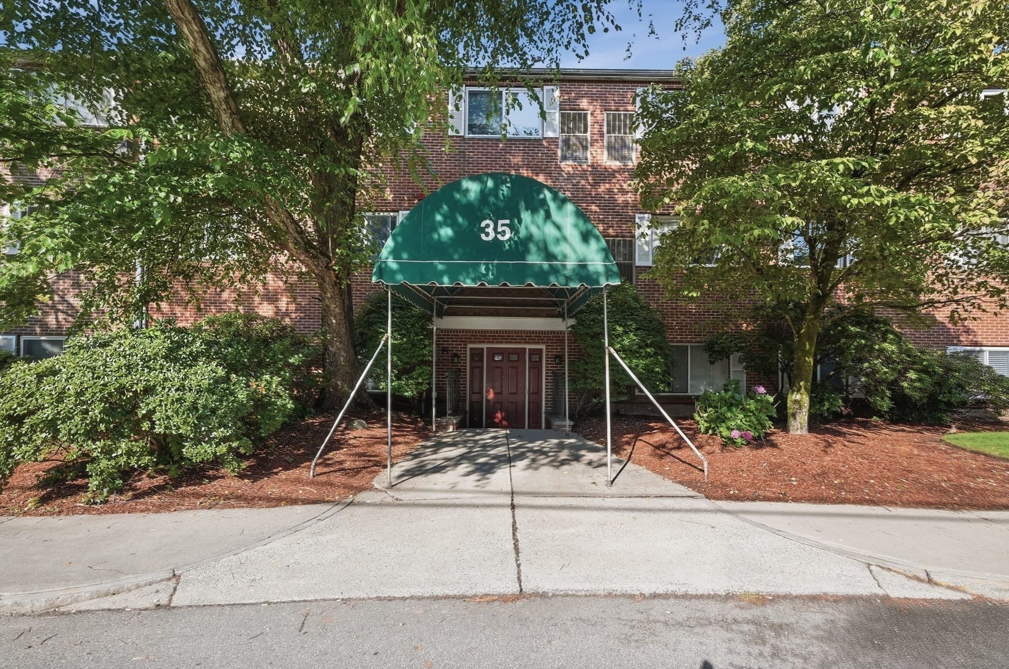Condominium at 35 Prospect St # 309, Woburn MA 01801, Woburn, photo 26 of 28