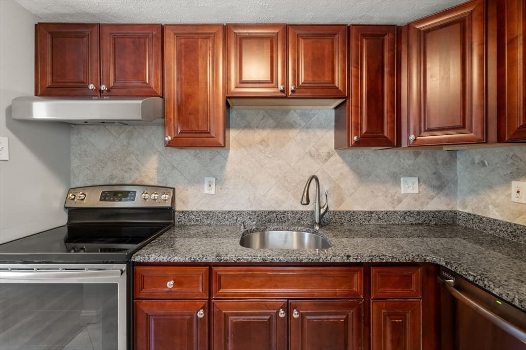 133 Beaconsfield Rd # 44, Brookline MA 02445 photo 3