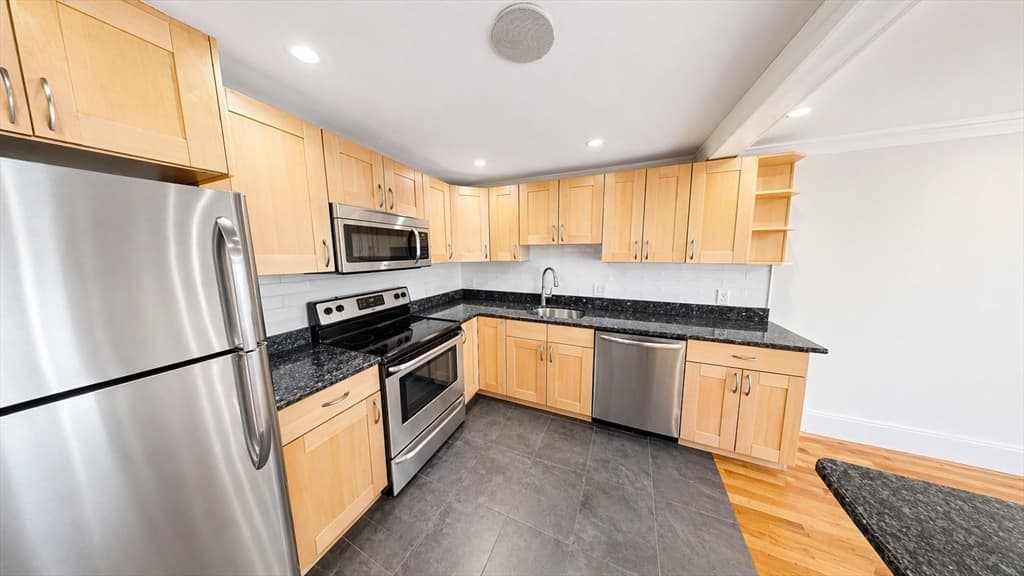 121 Tremont St # A6, Boston MA 02135 photo 4
