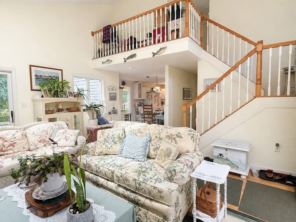 8 Pip'n Circle, Edgartown MA 02539 photo 3