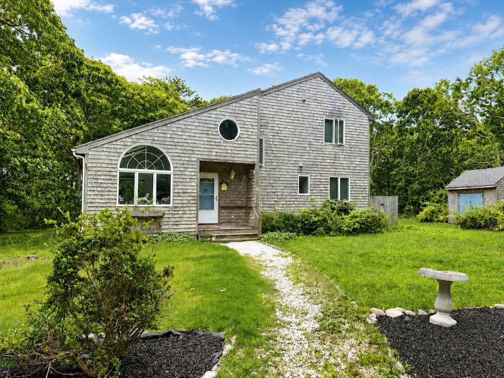 8 Pip'n Circle, Edgartown MA 02539