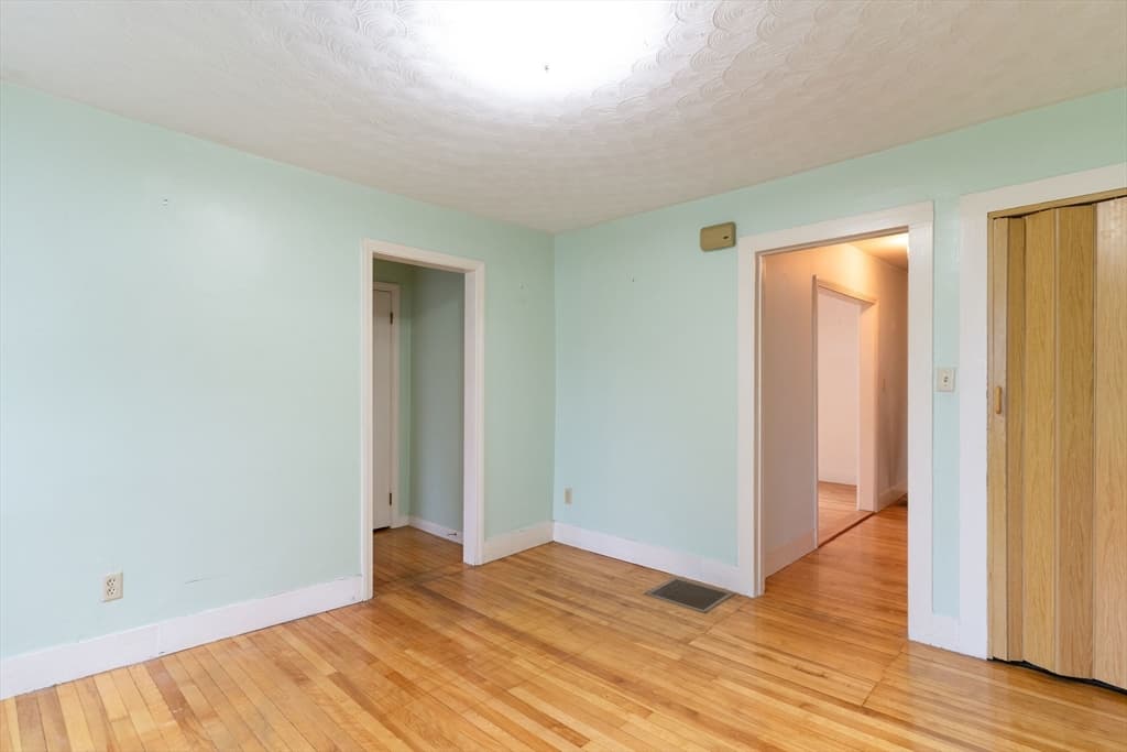 6 Maynard St, Webster MA 01570 photo 13