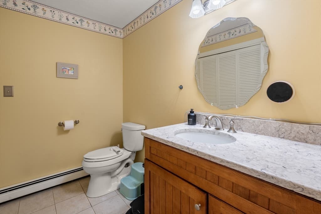 Condominium at 6 Deerfield Court # 6, Grafton MA 01519, Grafton, photo 8 of 30