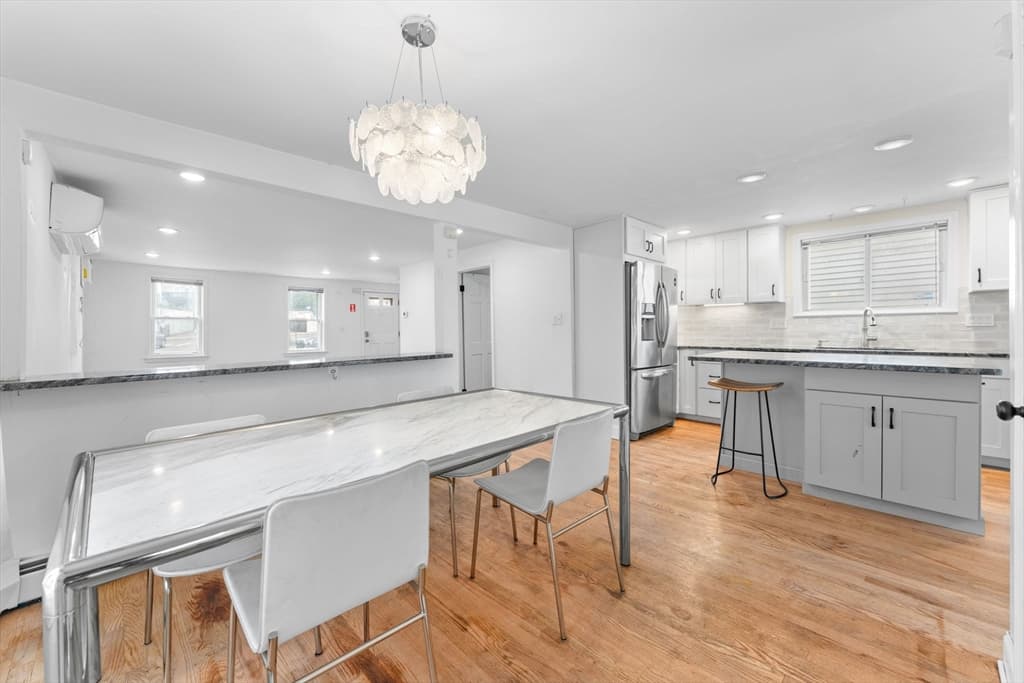 449 Frankfort St, Boston MA 02128 photo 6