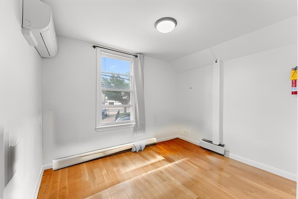 449 Frankfort St, Boston MA 02128 photo 18
