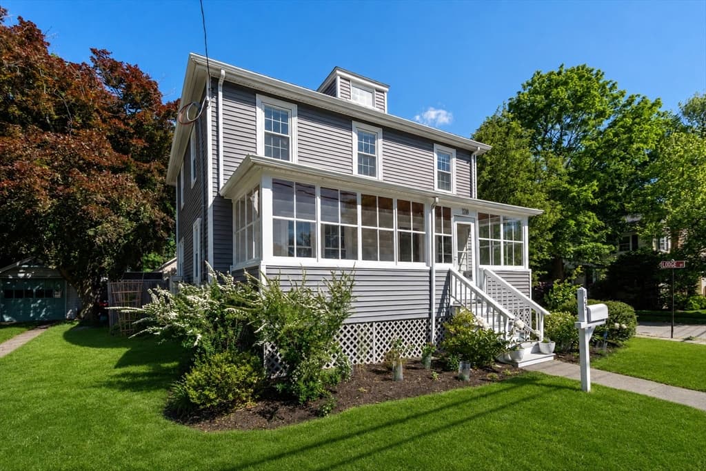 128 Pleasant St, Milton MA 02186