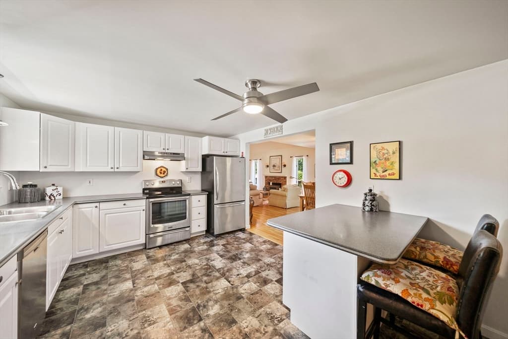 21 Colony Ave, Bourne MA 02532 photo 5
