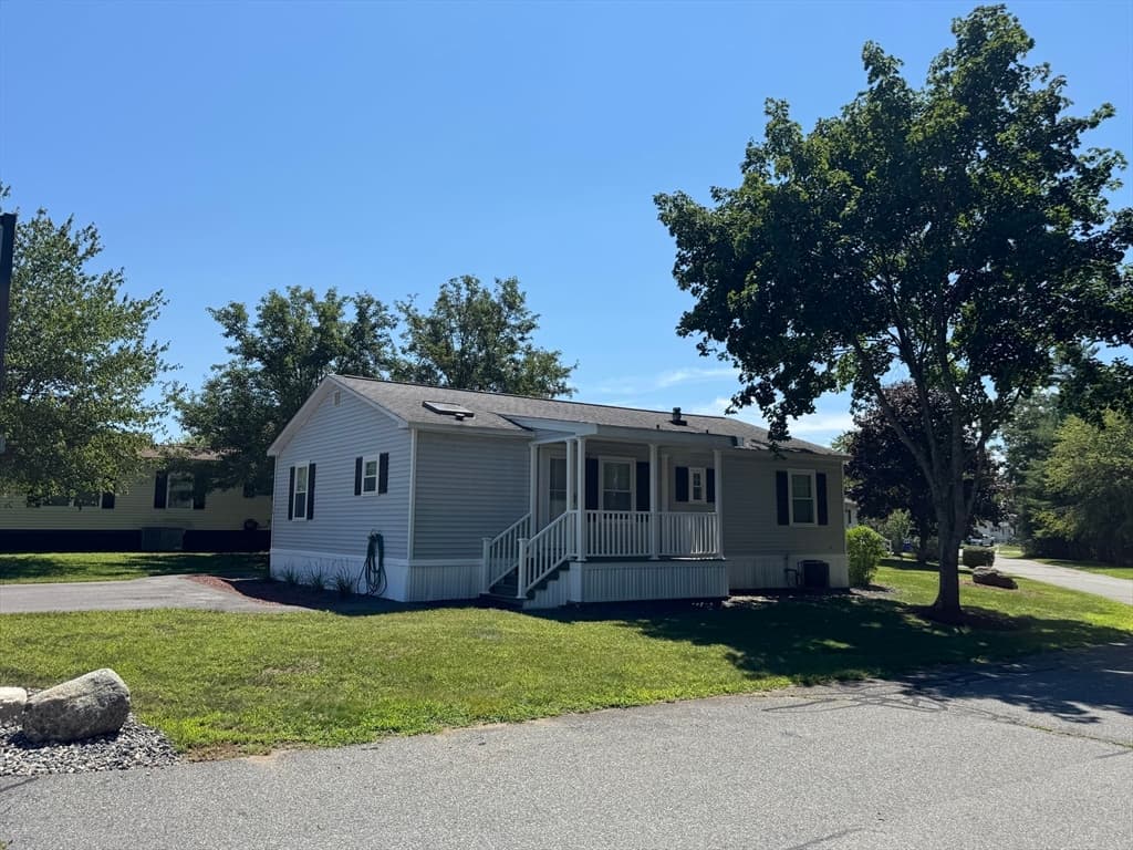 16 Puritan Road, Taunton MA 02780