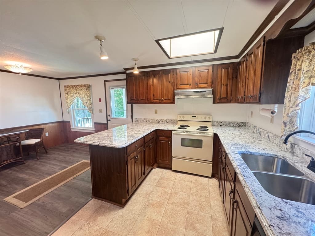 16 Puritan Road, Taunton MA 02780 photo 11