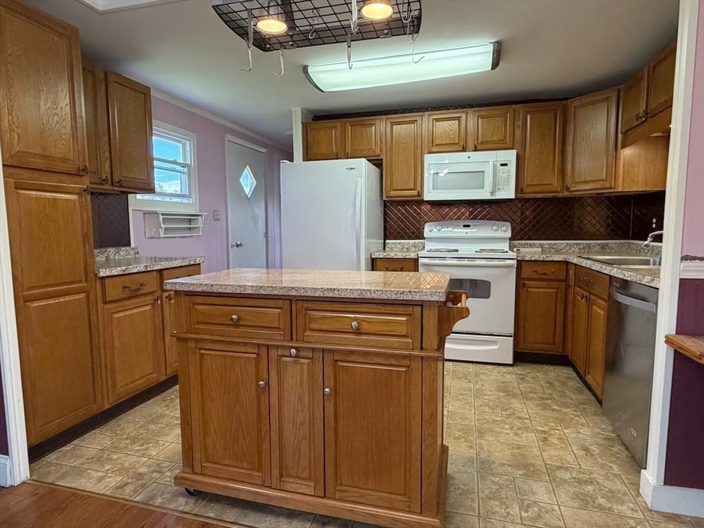 8 First Avenue, Westfield MA 01085 photo 12