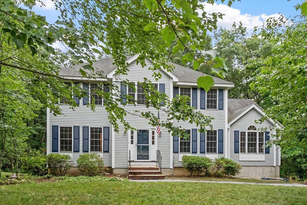 79 Wyndridge Cir, Pelham NH 03076