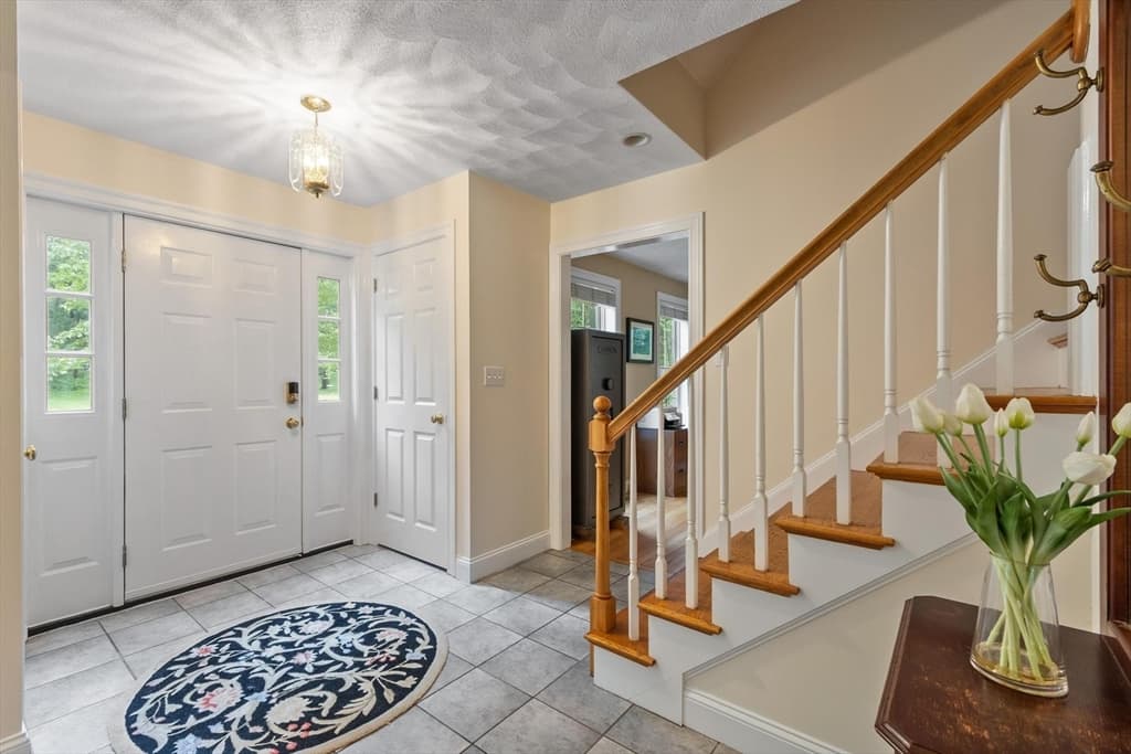 79 Wyndridge Cir, Pelham NH 03076 photo 4