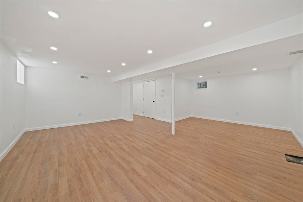 100 Keith St, Boston MA 02132 photo 28