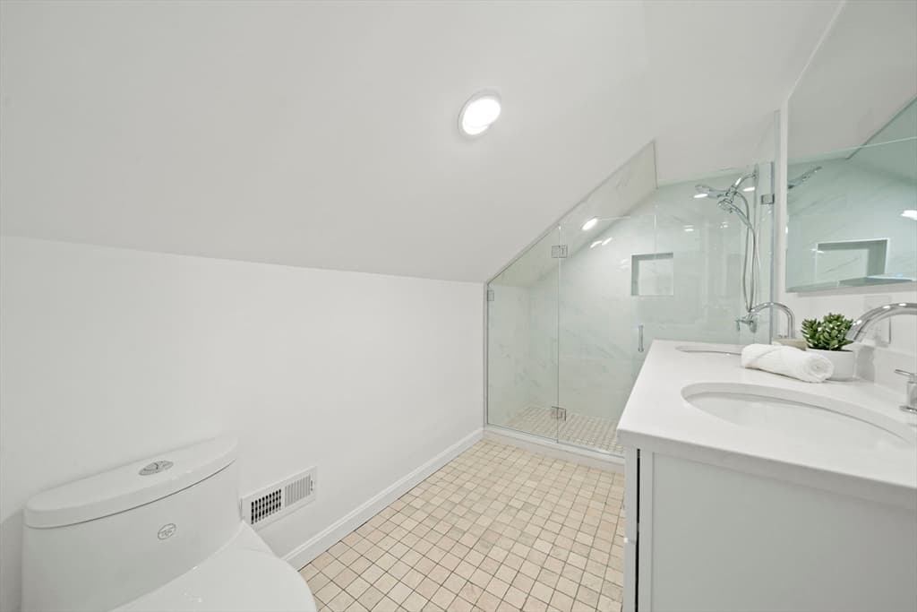 100 Keith St, Boston MA 02132 photo 21