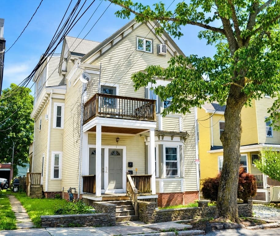 13 Howe St, Somerville MA 02145