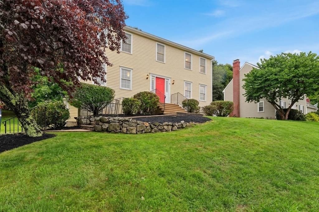 38 Trowbridge Lane, Shrewsbury MA 01545 photo 2