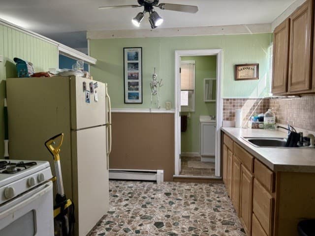 3 Family - 3 Units Up/Down at 818 Nantasket Ave, Hull MA 02045, photo 23 of 32