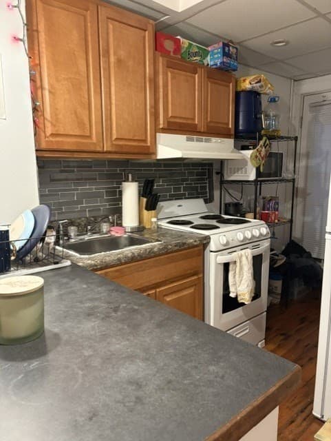 3 Family - 3 Units Up/Down at 818 Nantasket Ave, Hull MA 02045, photo 11 of 32