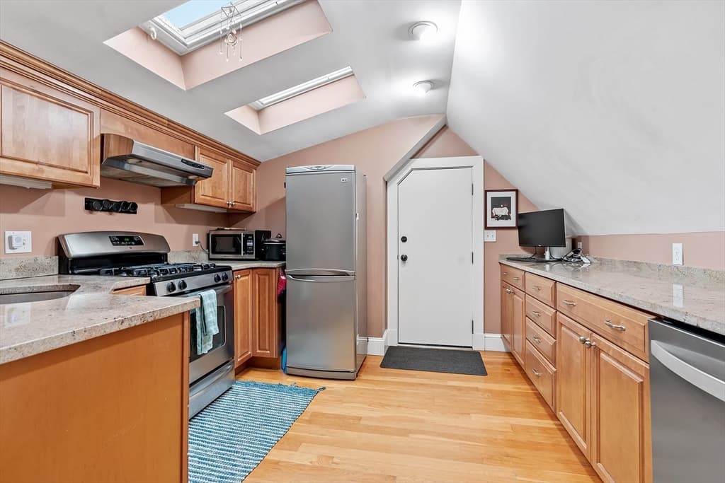 2-4 Chisholm Ln # 3, Boston MA 02131 photo 5