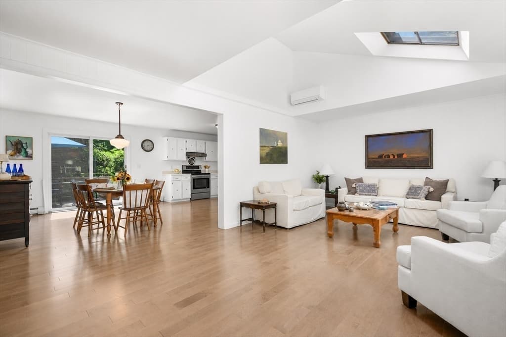 215 Cove View Rd, Wellfleet MA 02667