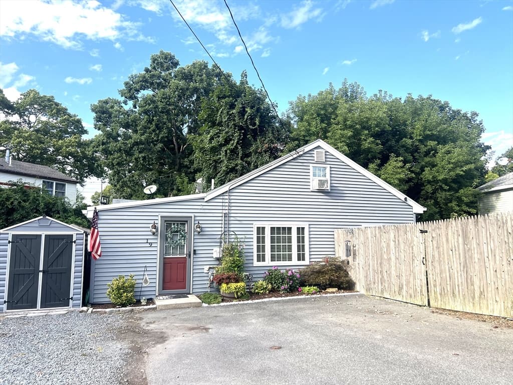 19 Water, Swansea MA 02777