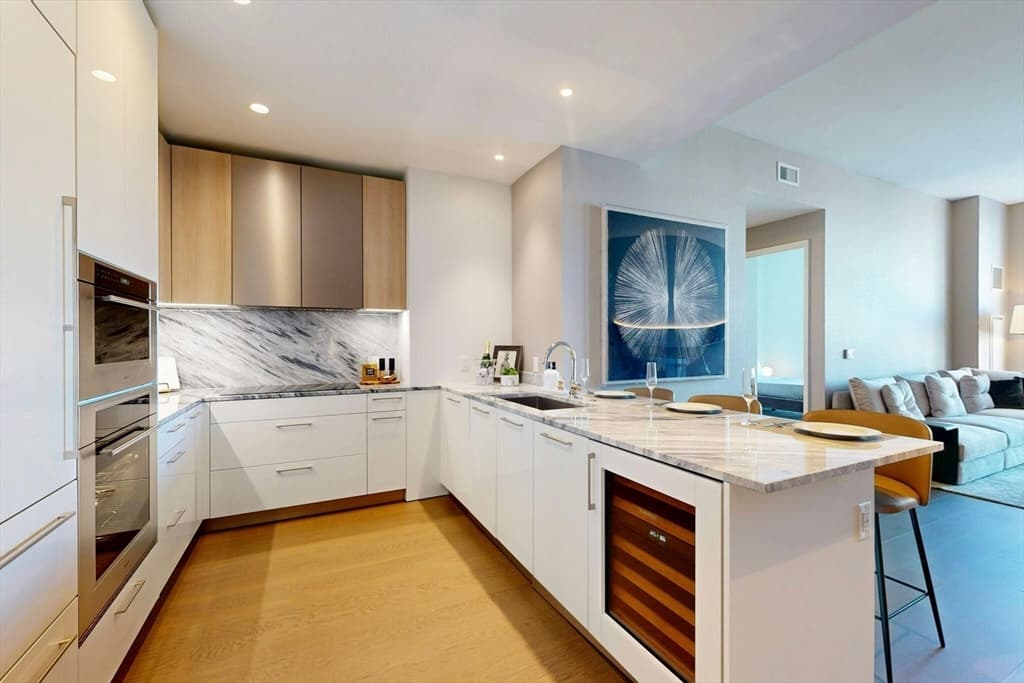 240 Devonshire Street # U4210, Boston MA 02110