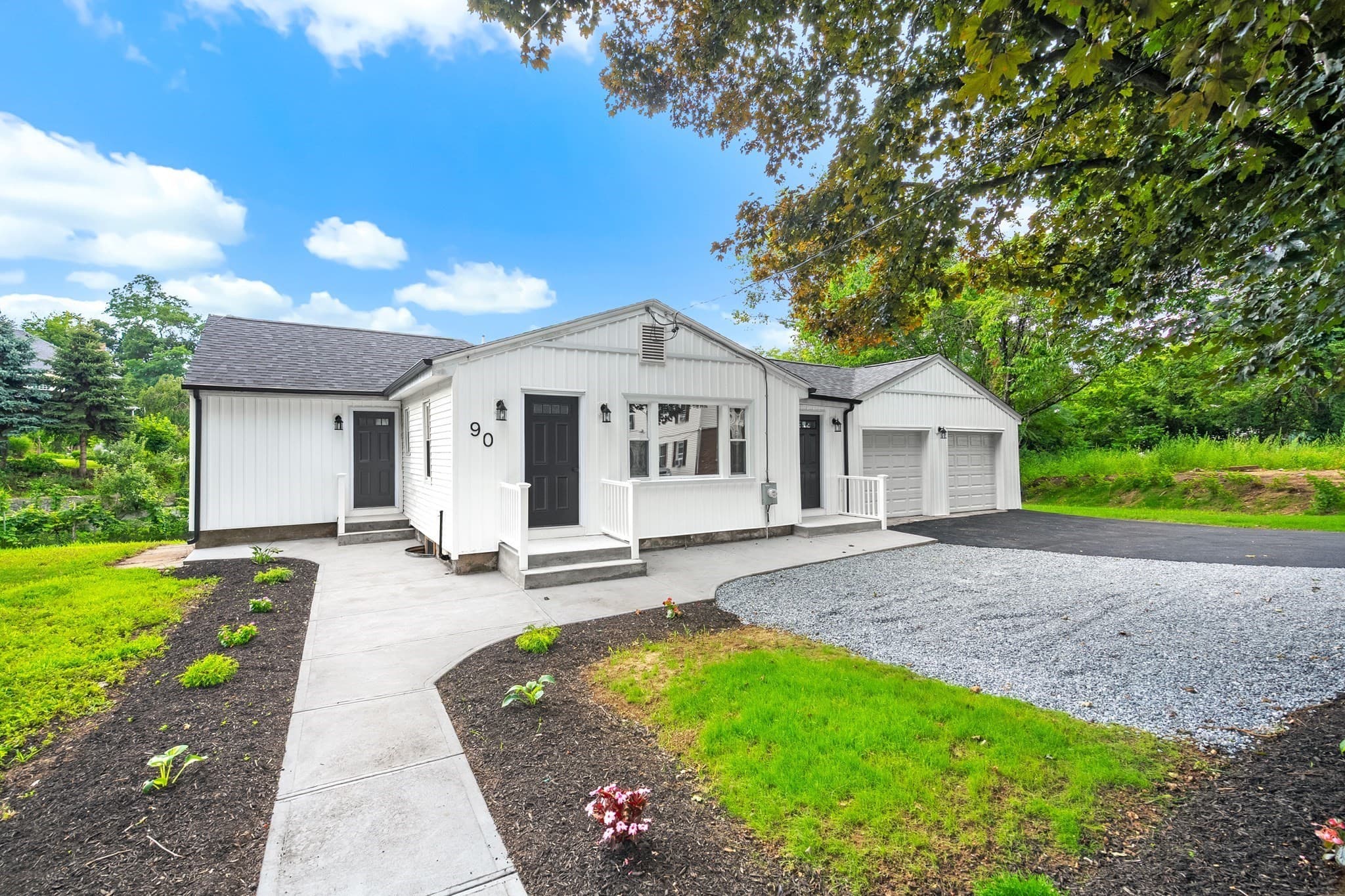 90 W Carpenter St, Attleboro MA 02703