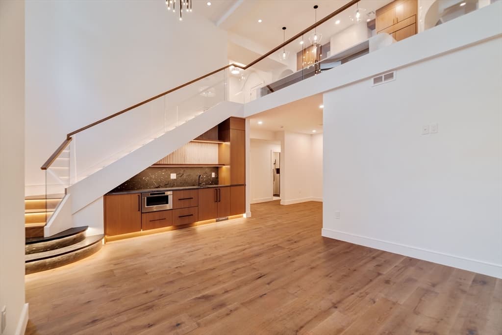79 Park St # 1, Brookline MA 02446